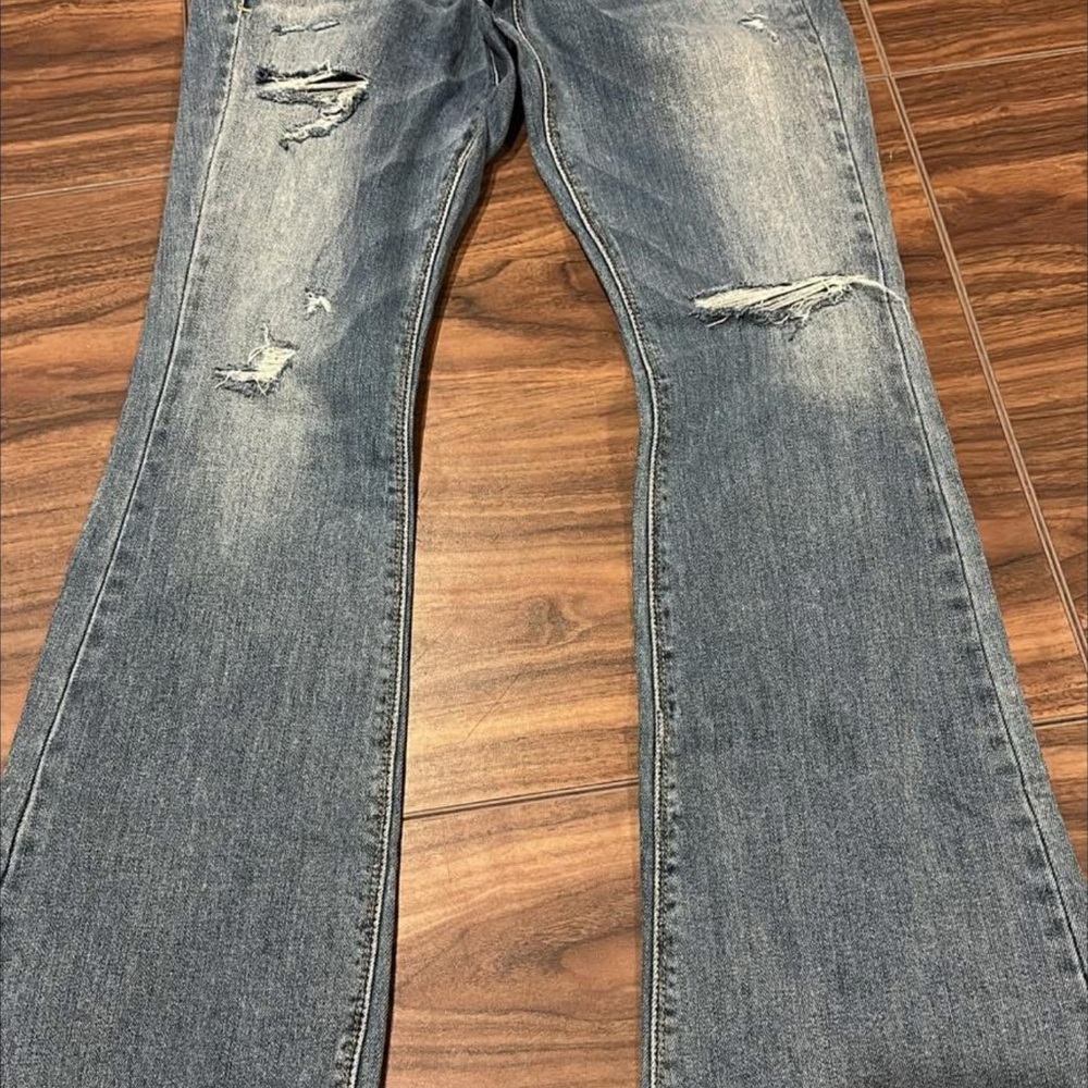 American Eagle Distressed Blue Jeans